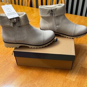 JBU Stone White Karissa Encore Ankle Boots with Ribbed Cuff - Size 10 - New in B